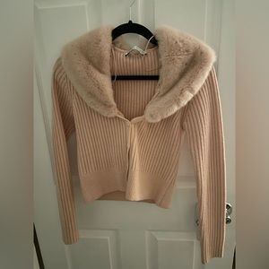 Light Pink sweater with detachable fur